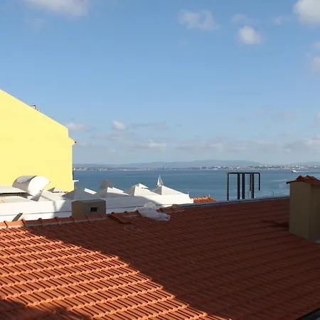 Chris' Riverside Alfama Apartman Lisboa