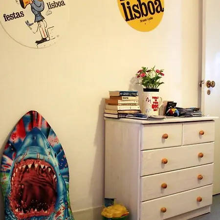Chris' Riverside Alfama Apartman *